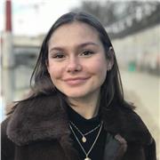 Etudiante en droit, pouvant aider le mieux possible votre enfant dans le domaine de la rédaction ou de l'apprentissage des cours